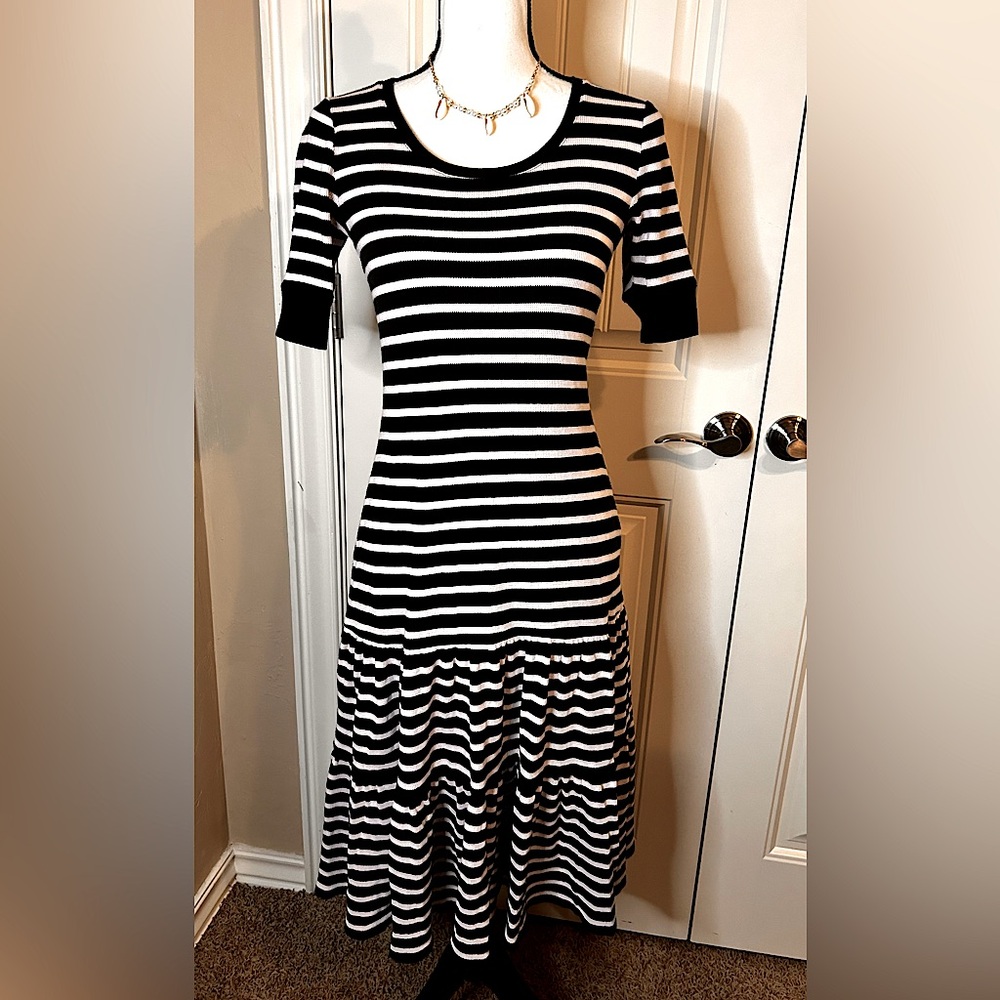 Lauren Ralph Lauren  Black & White Stripe Maxi Ruffle Dress Size M 100% Cotton
